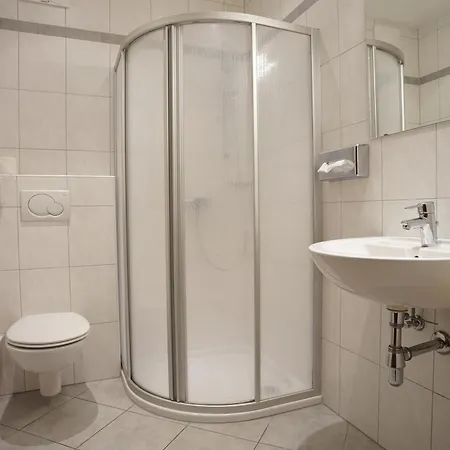 Gasthof-fleischerei Engl Han/Misafirhane Kotschach-Mauthen