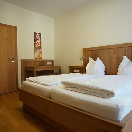 Fogadó Gasthof-fleischerei Engl Kötschach-Mauthen