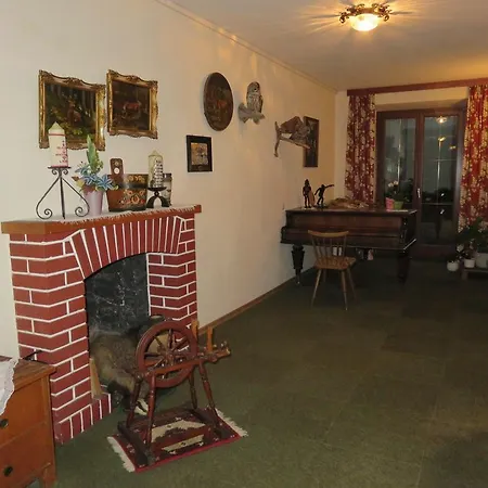 Gasthof-fleischerei Engl Han/Misafirhane