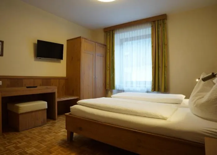 Gasthof-fleischerei Engl Inn *