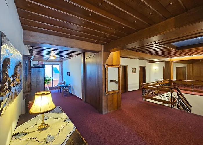 Gasthof-fleischerei Engl Inn *